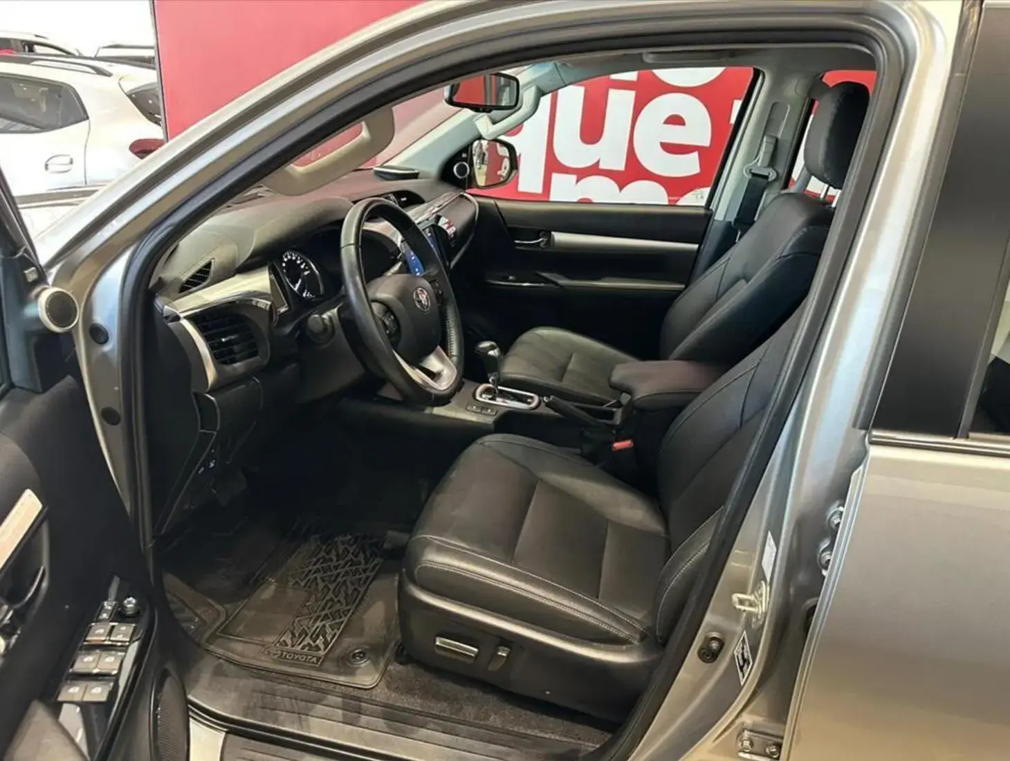 galeria HILUX