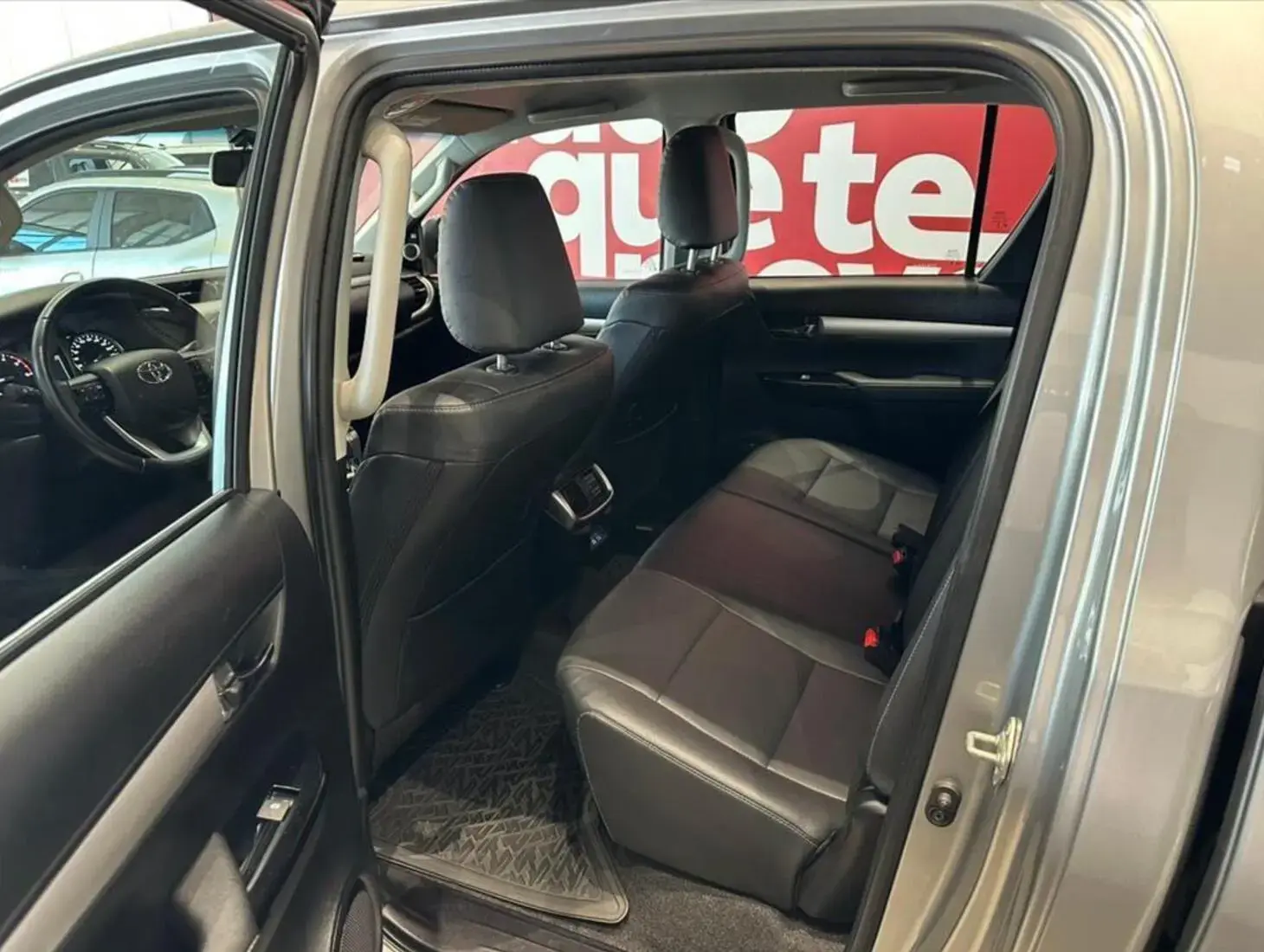 galeria HILUX