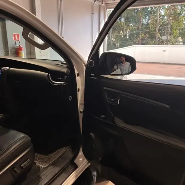 Toyota SW4 SRX Platinum 2.8 Turbodiesel 4x4 (Aut.) (5 Lugares)