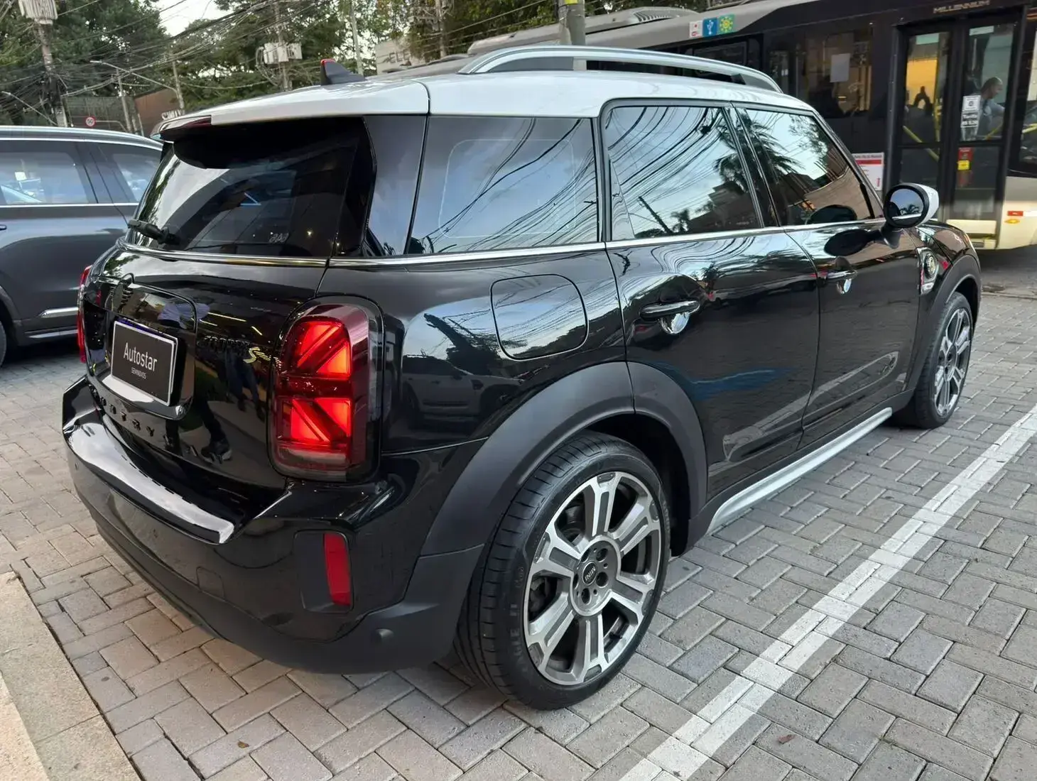 galeria Cooper Countryman