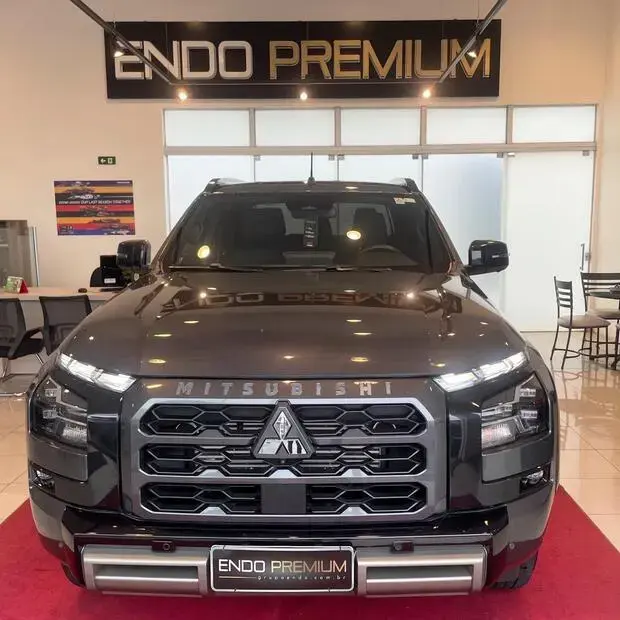 Mitsubishi TRITON KATANA 2.4TDI 16v 4X4 C.D. TRITON KATANA 2.4TDI 16v 4X4 C.D.