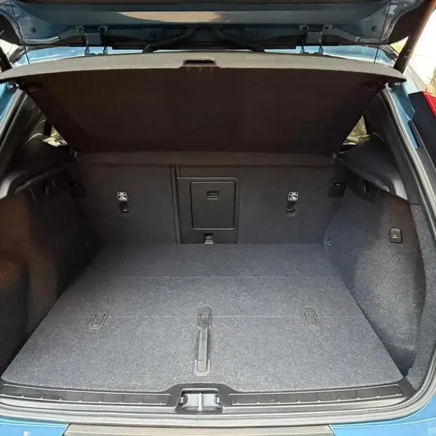 Volvo XC40 P6 RECHARGE ELECTRIC PLUS