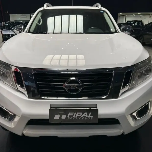 Nissan FRONTIER 2.3 16V TURBO DIESEL LE CD 4X4 AUTOMÁTICO