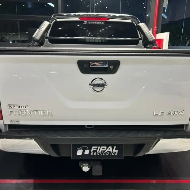 Nissan FRONTIER 2.3 16V TURBO DIESEL LE CD 4X4 AUTOMÁTICO