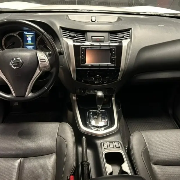 Nissan FRONTIER 2.3 16V TURBO DIESEL LE CD 4X4 AUTOMÁTICO