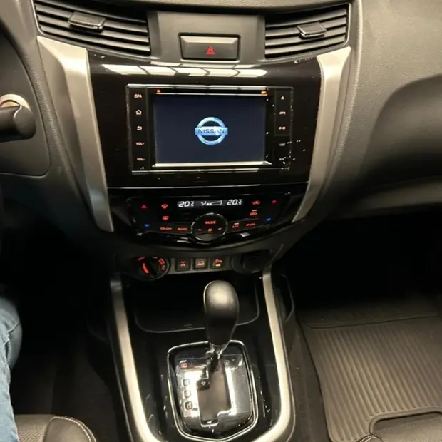 Nissan FRONTIER 2.3 16V TURBO DIESEL LE CD 4X4 AUTOMÁTICO