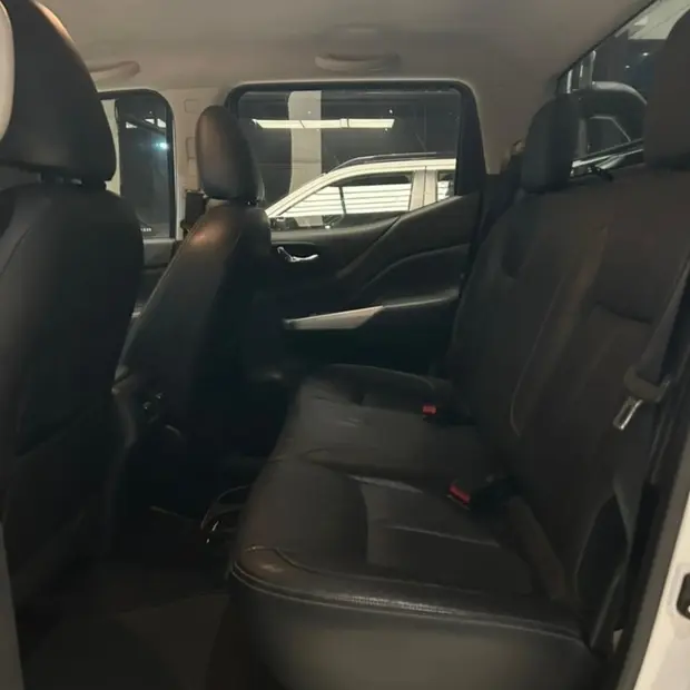 Nissan FRONTIER 2.3 16V TURBO DIESEL LE CD 4X4 AUTOMÁTICO