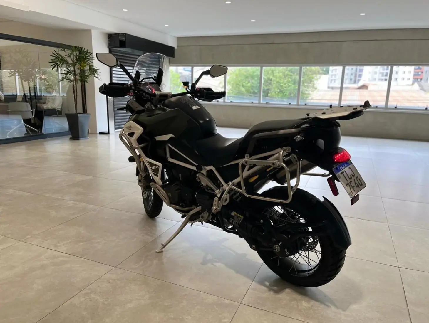 galeria Tiger 1200