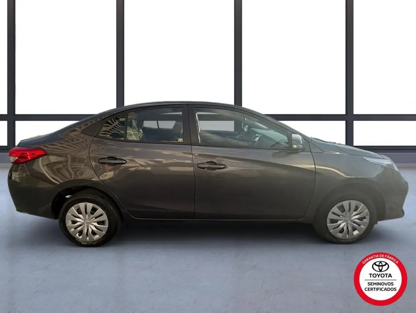 galeria Yaris Sedan