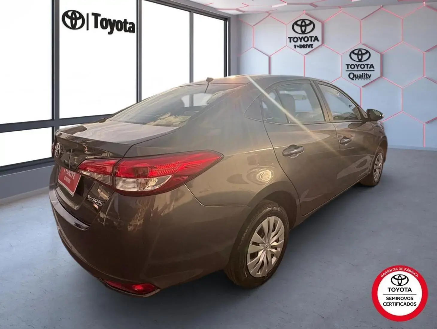 galeria Yaris Sedan