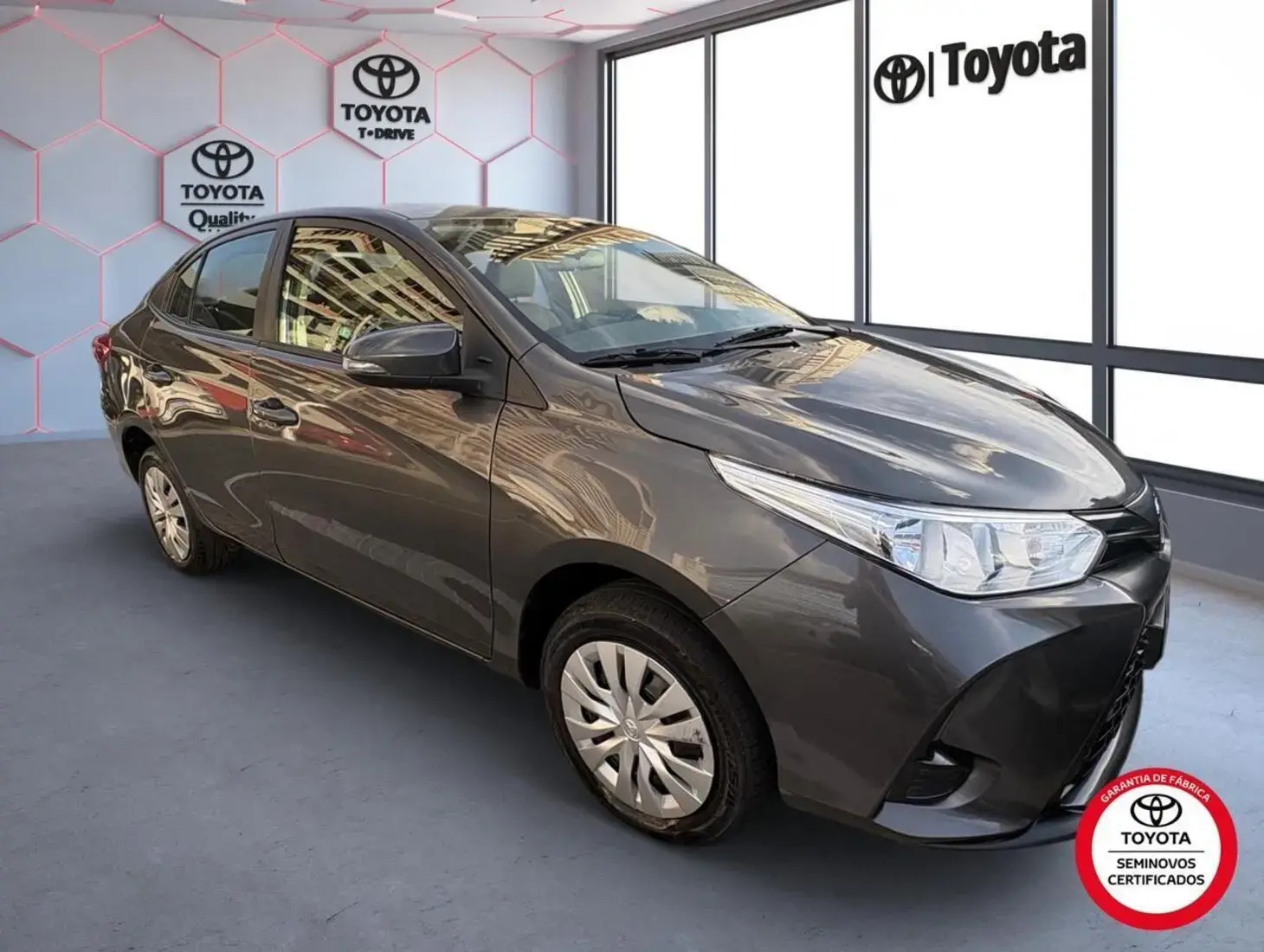 galeria Yaris Sedan