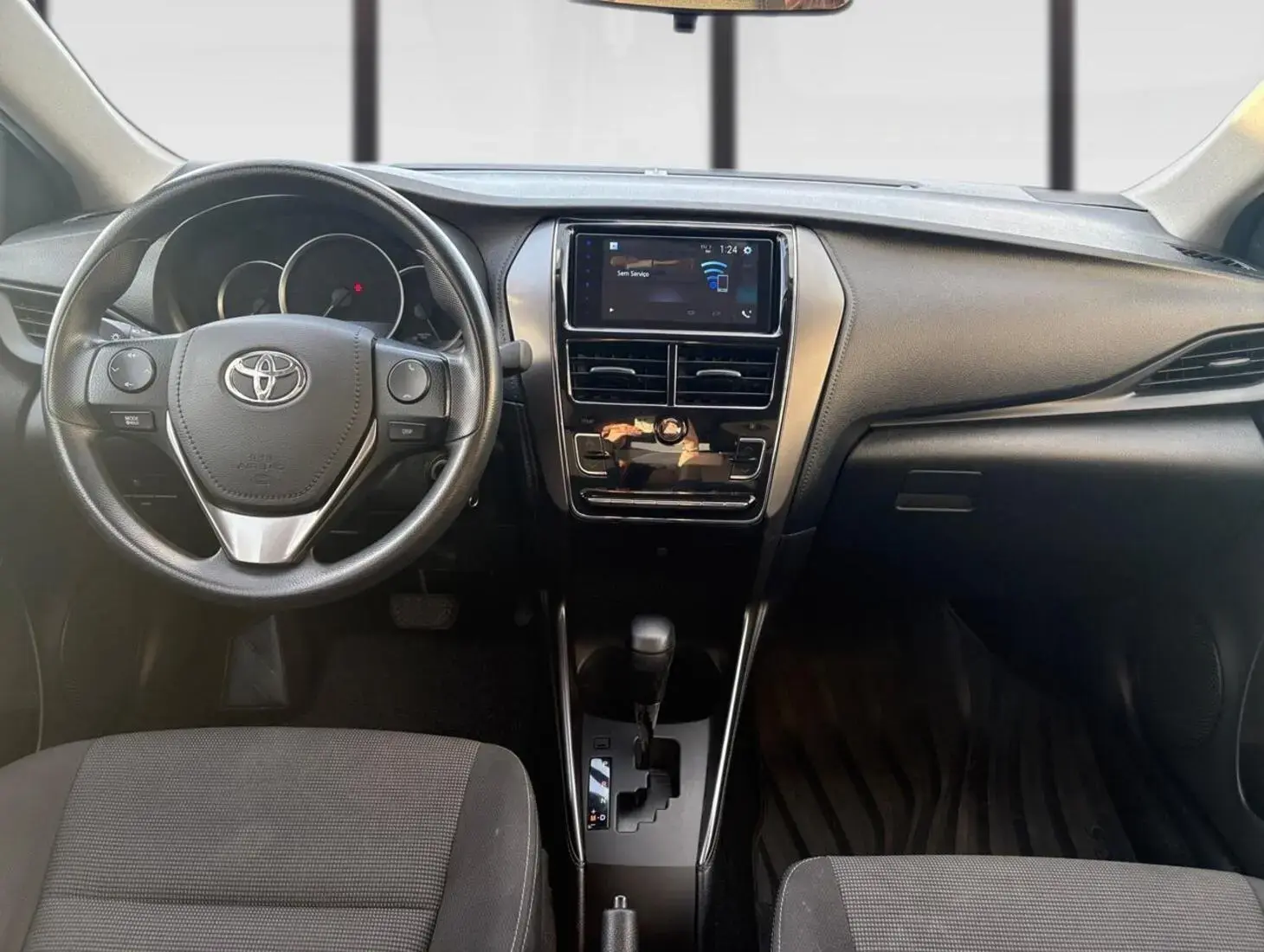 galeria Yaris Sedan