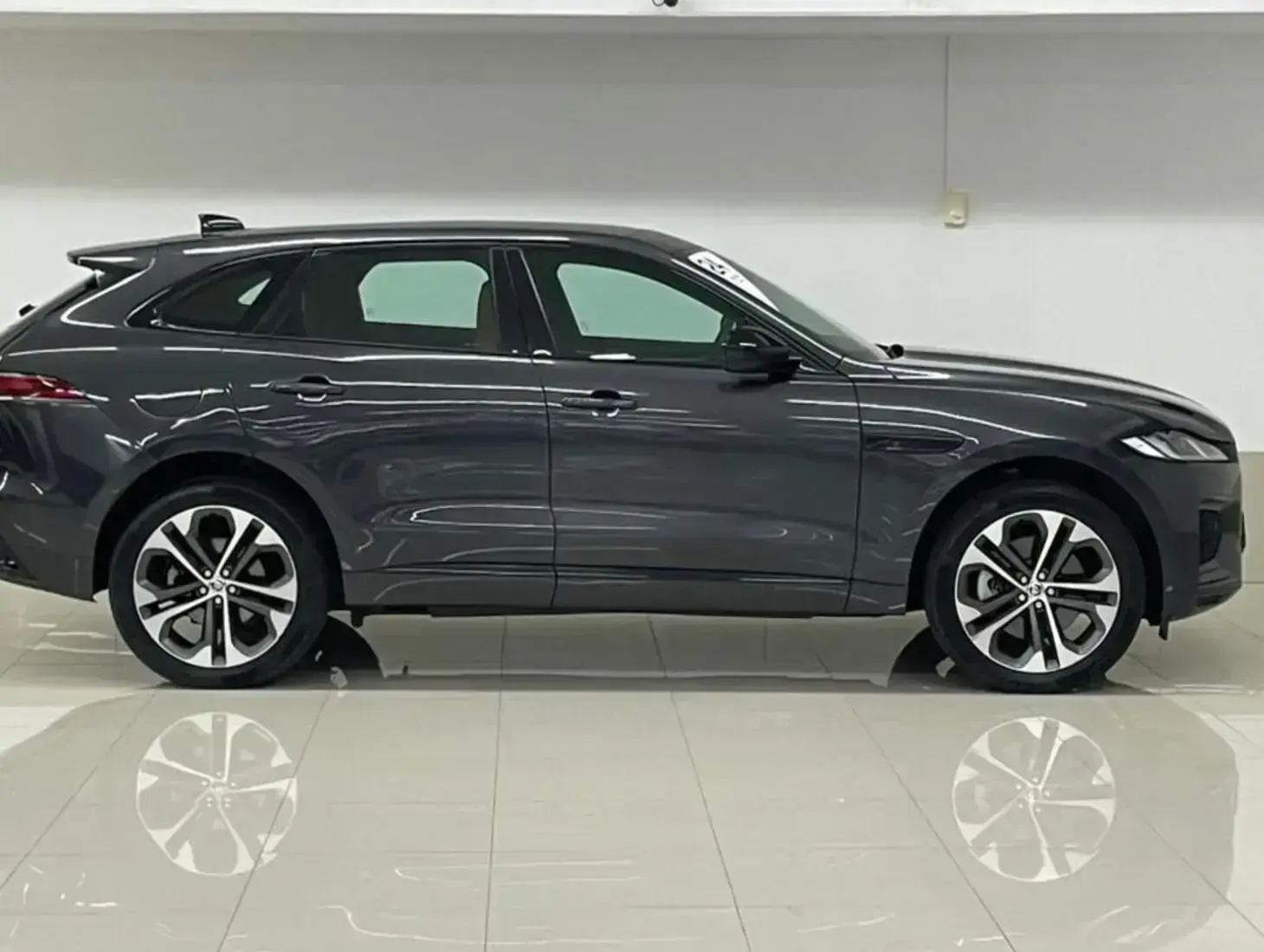 galeria F-Pace