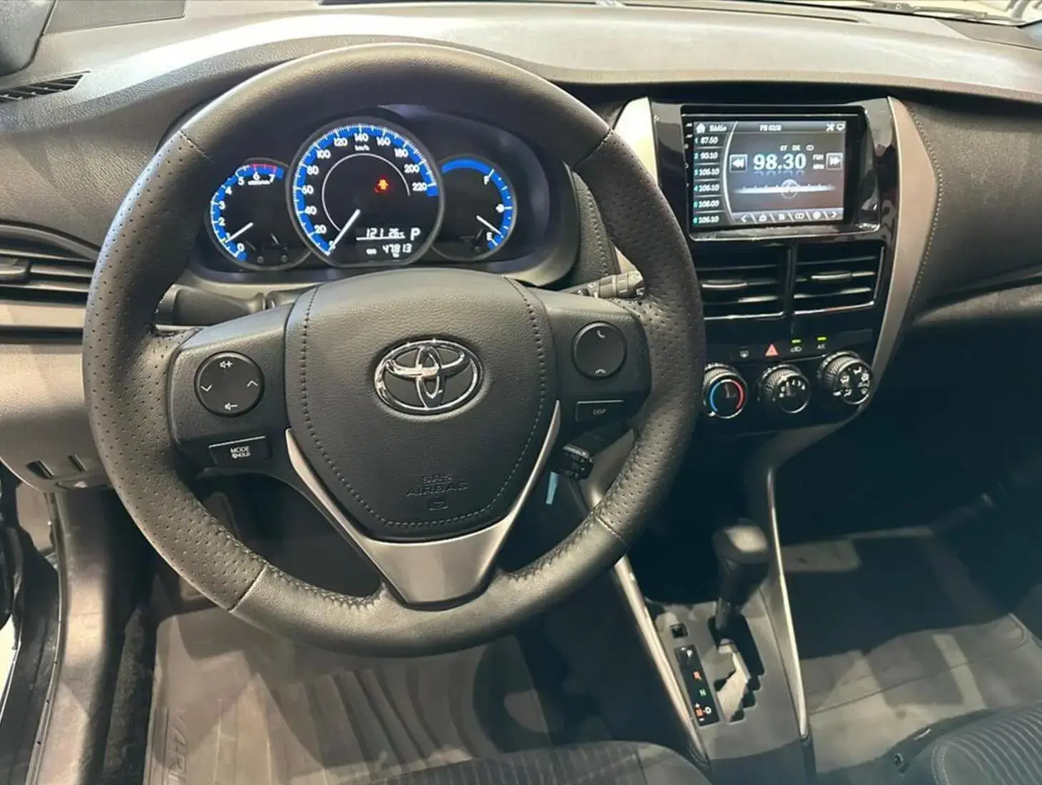 galeria YARIS