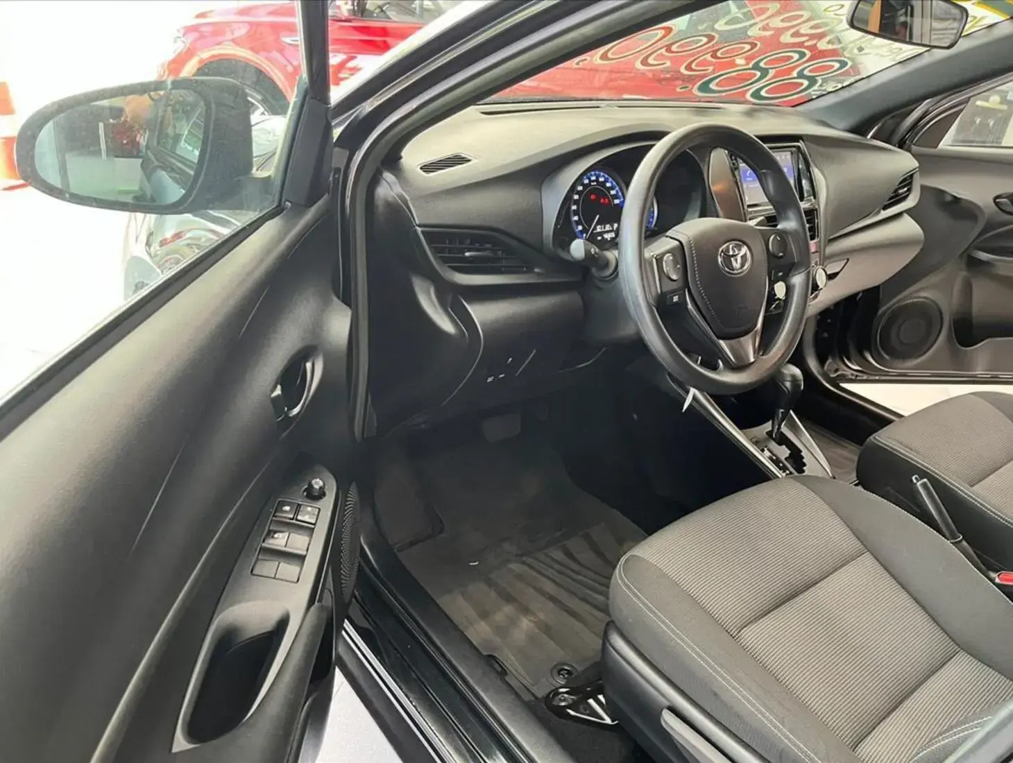 galeria YARIS