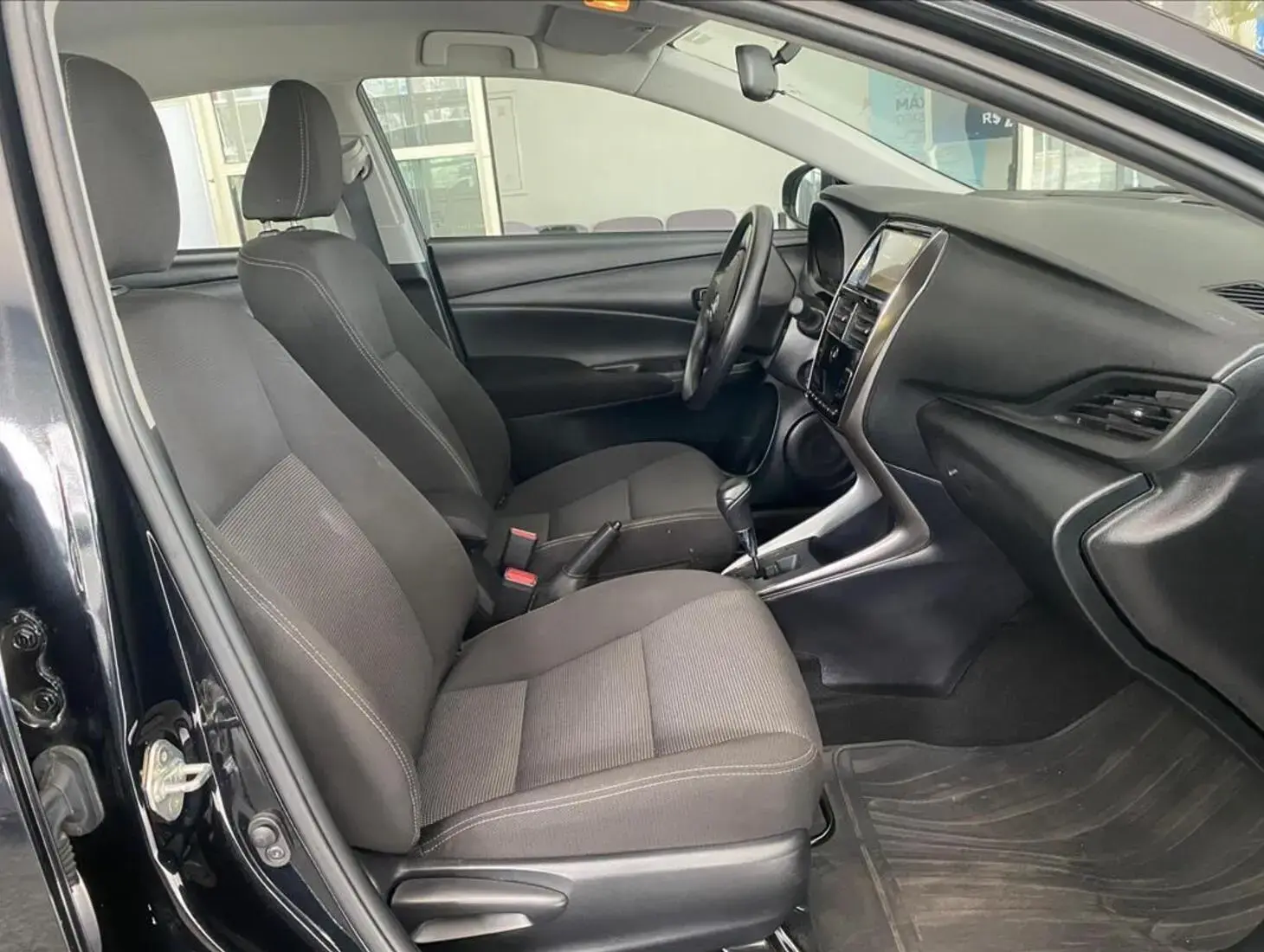 galeria YARIS