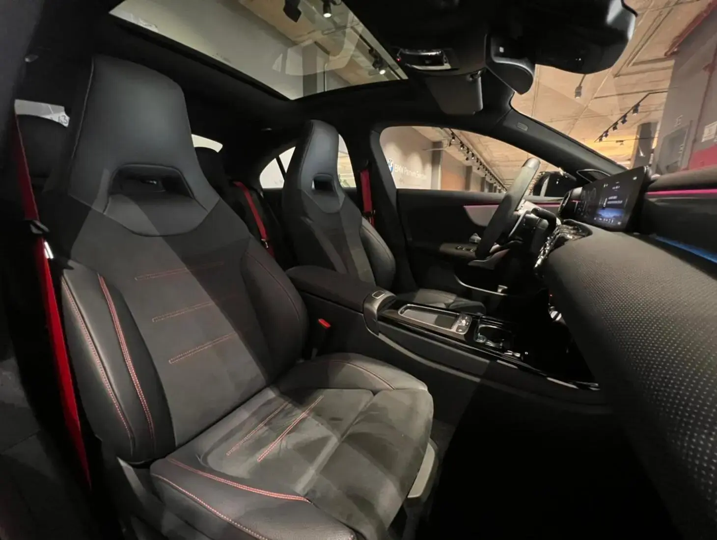 galeria CLA 45 AMG