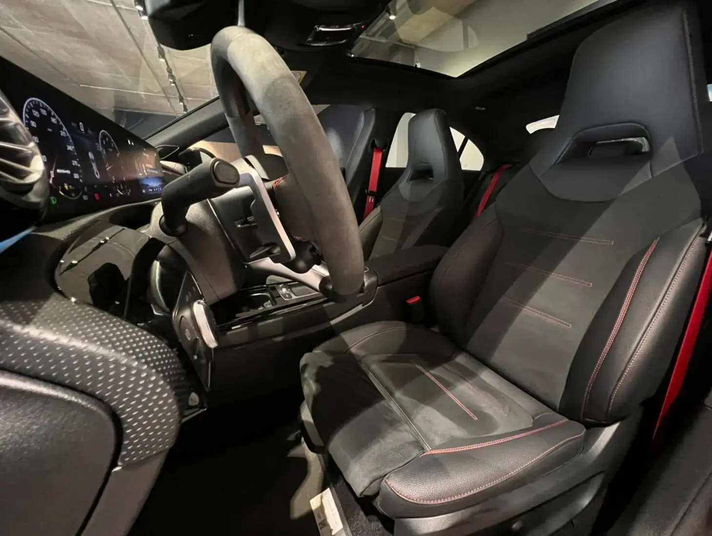 galeria CLA 45 AMG