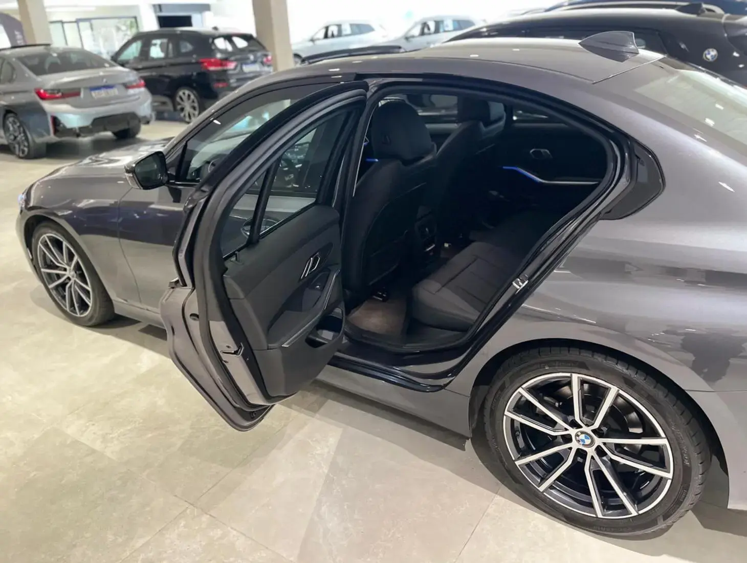 galeria 320i