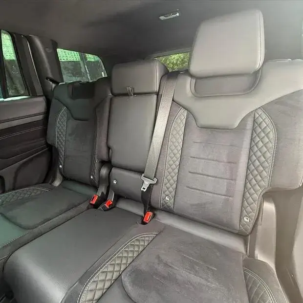 Jeep COMMANDER 2.0 HURRICANE 4 TURBO GASOLINA BLACKHAWK AT9