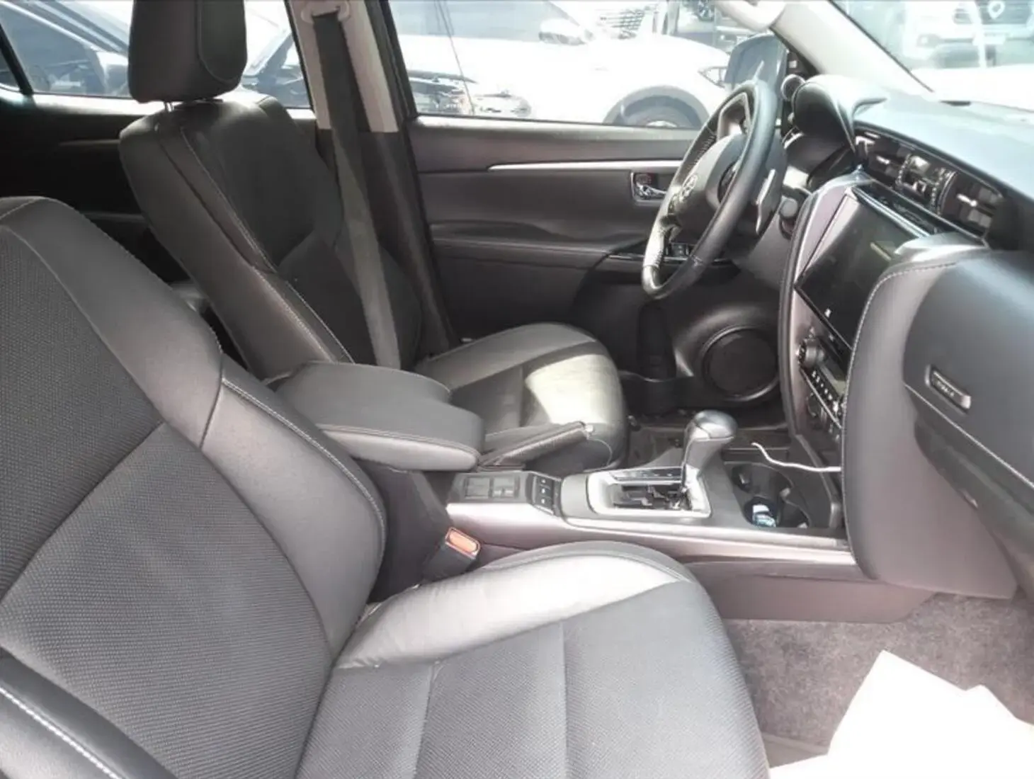 galeria HILUX SW4