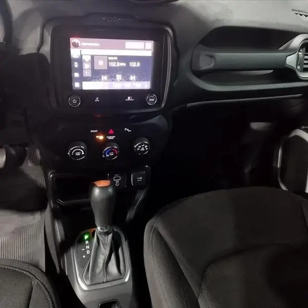 Jeep RENEGADE 1.8 16V FLEX SPORT 4P AUTOMÁTICO