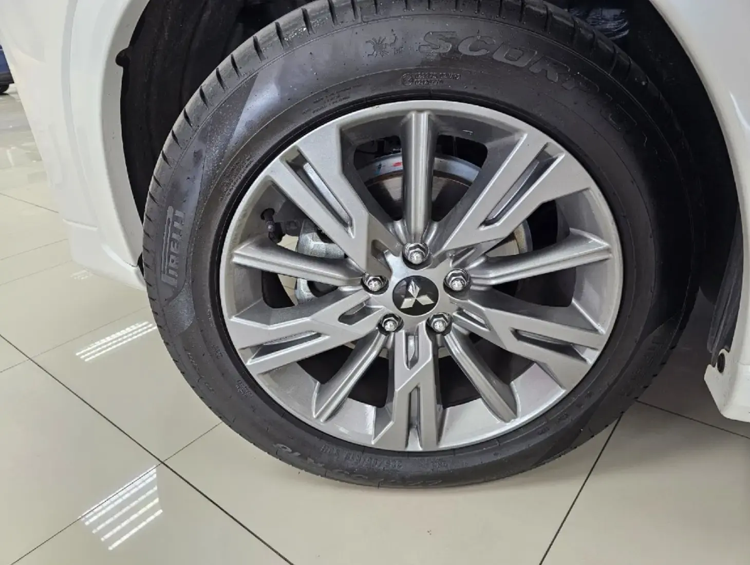 galeria ECLIPSE CROSS