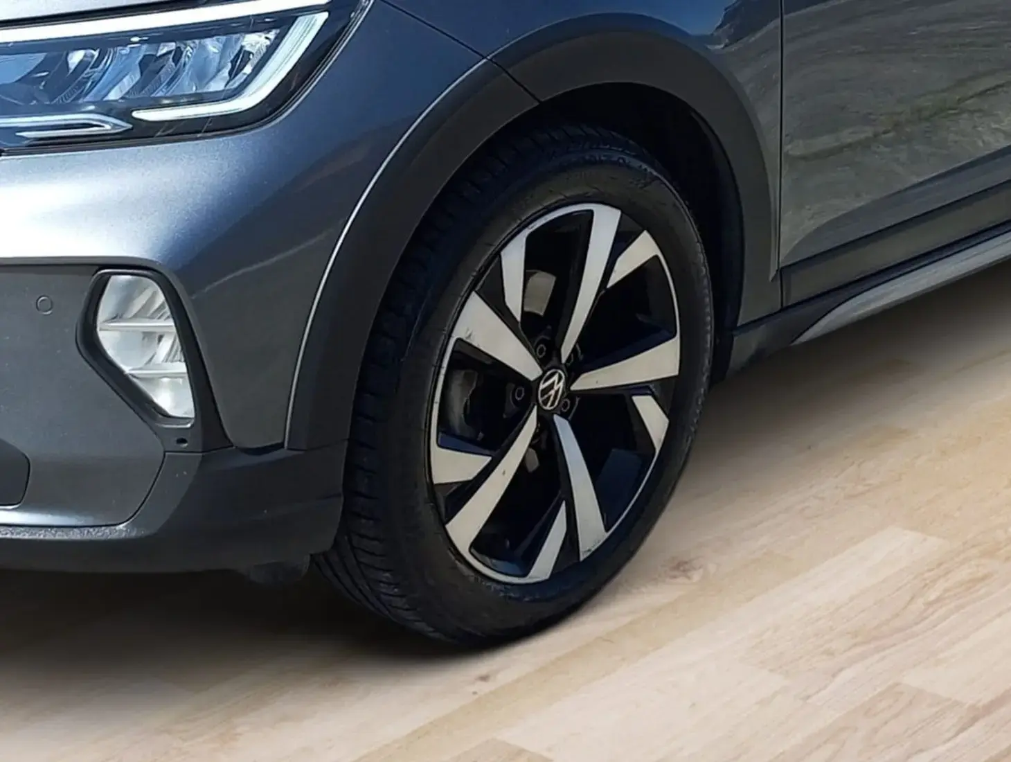 galeria Nivus Highline 1.0 200 TSI Flex Aut.