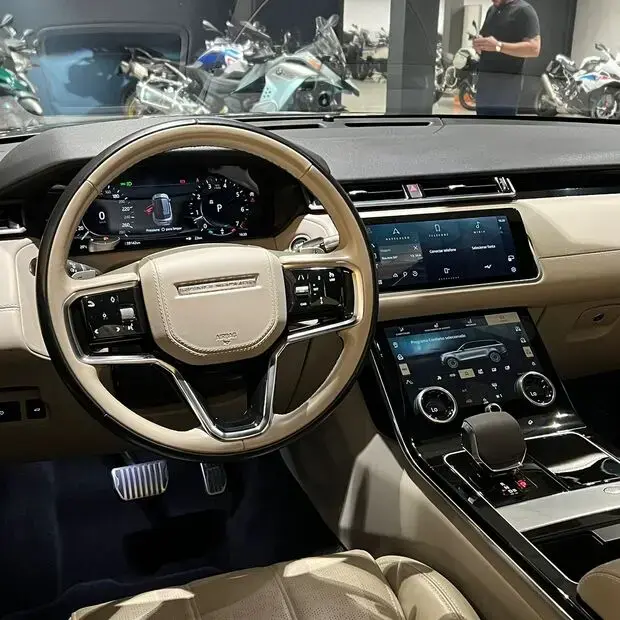 Land Rover Range Rover Velar R-Dynamic HSE 3.0 V6 4WD