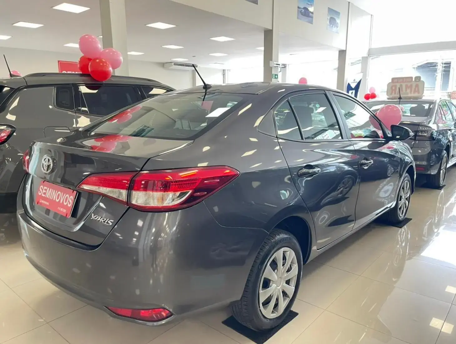 galeria Yaris Sedan