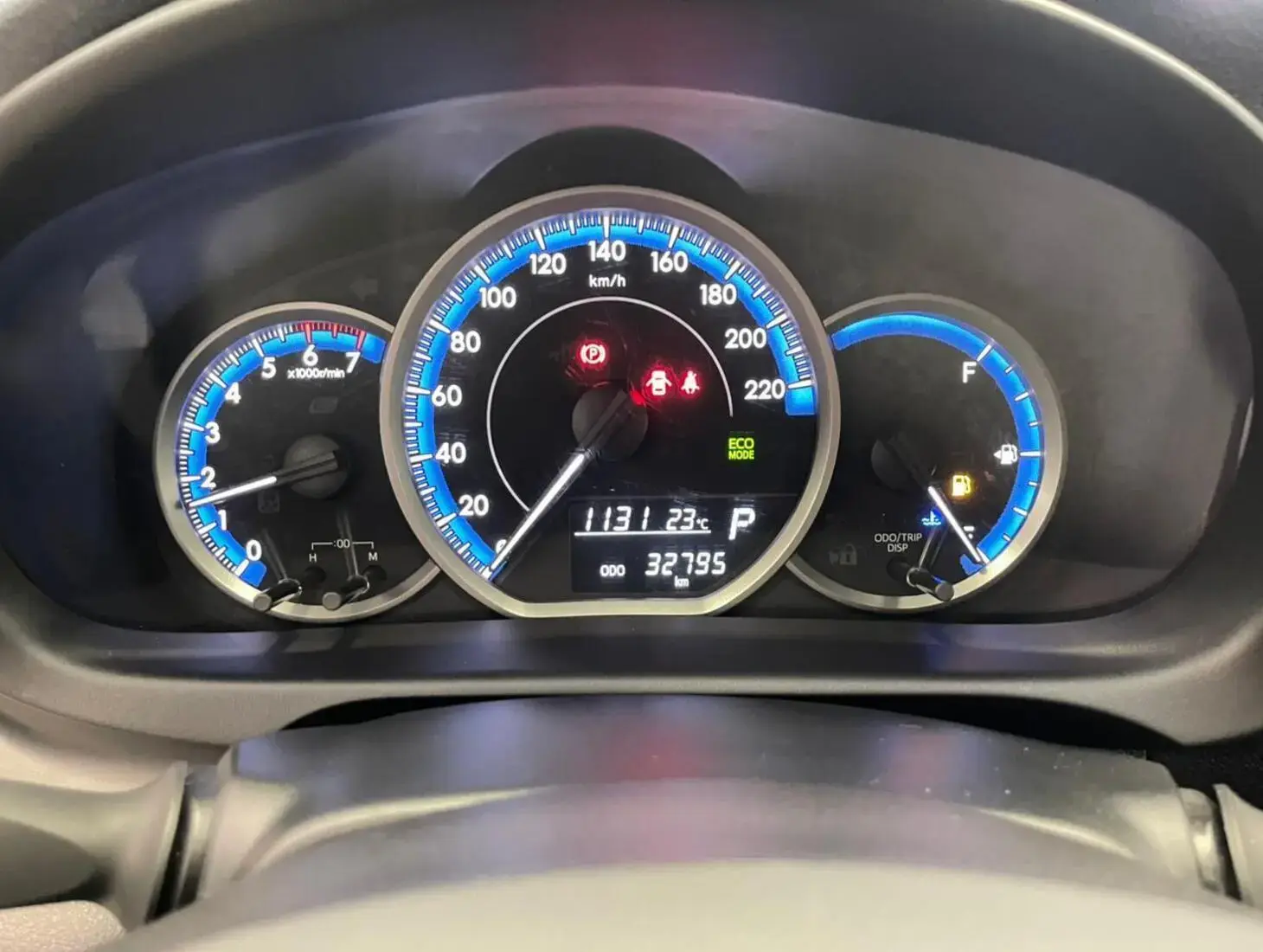 galeria Yaris Sedan