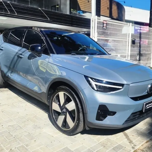 Volvo C40 P8 RECHARGE PURE ELECTRIC AWD