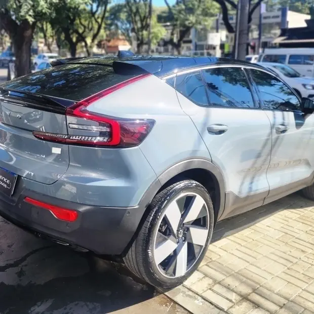 Volvo C40 P8 RECHARGE PURE ELECTRIC AWD