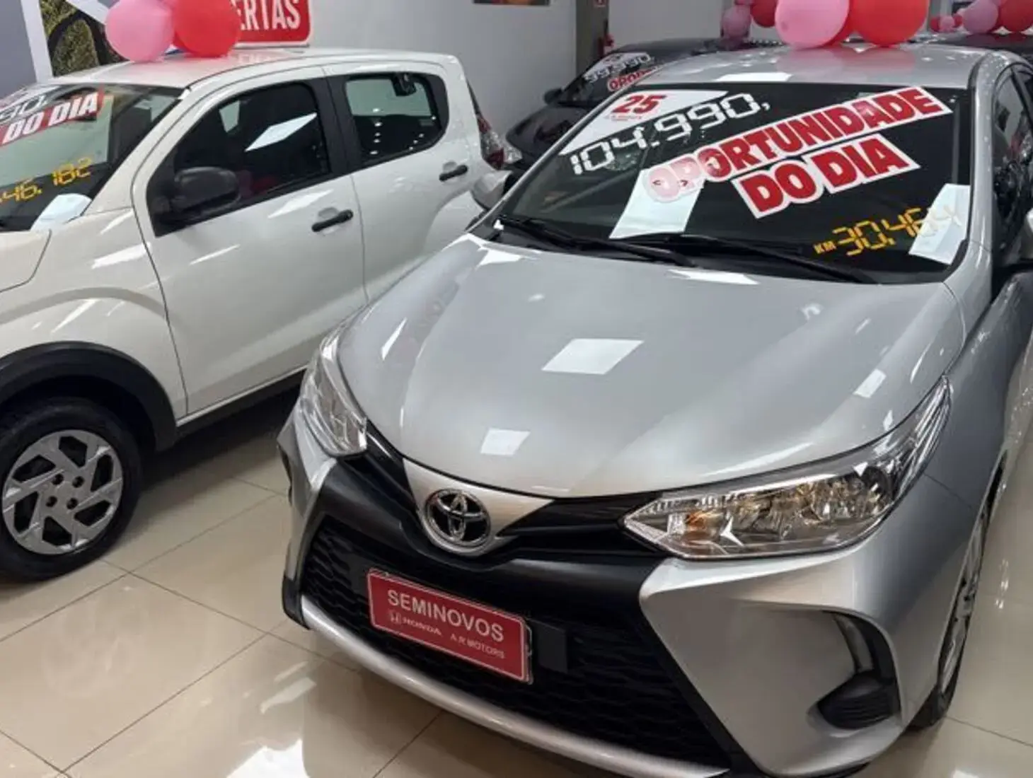 galeria Yaris Sedan