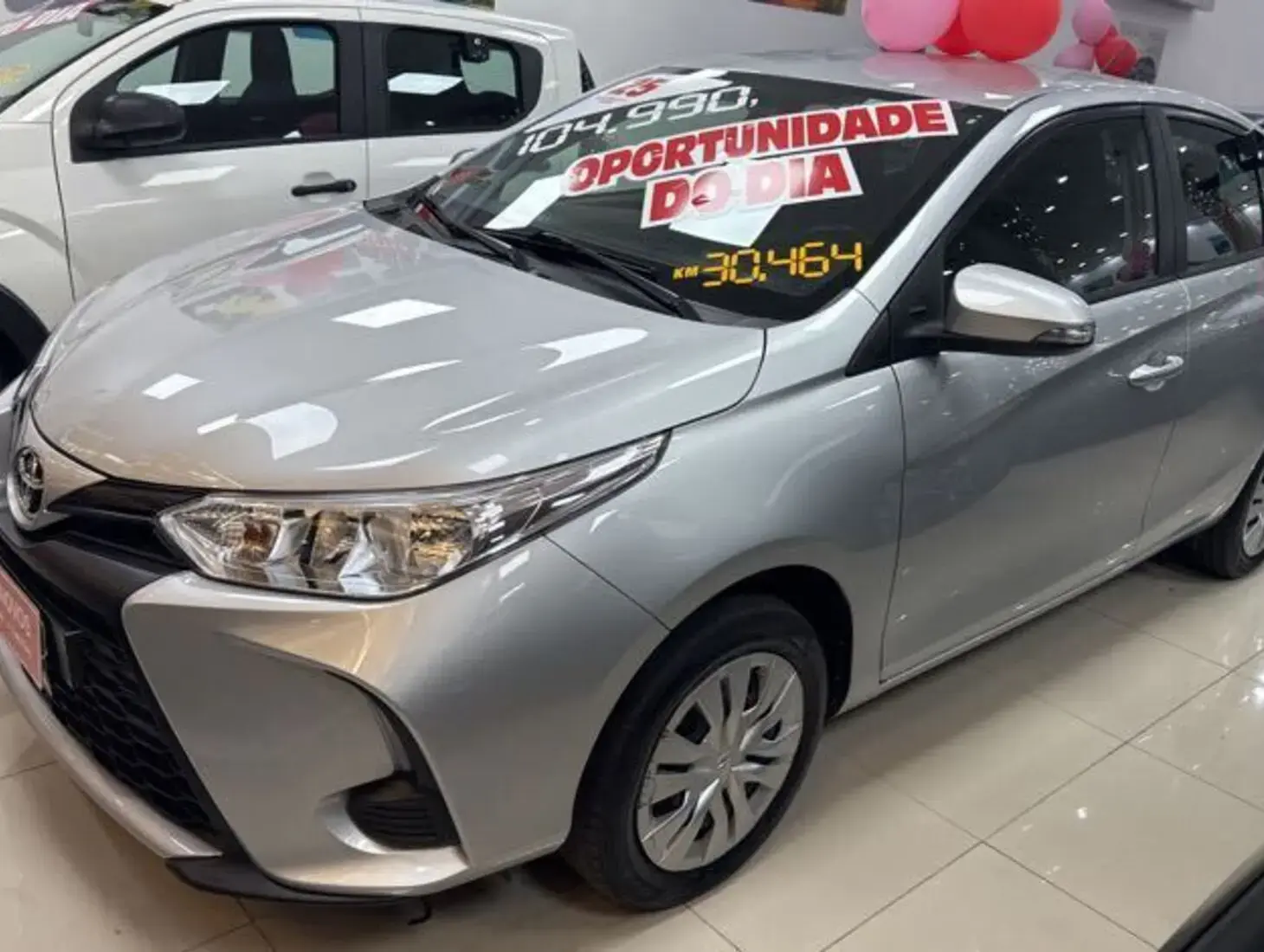 galeria Yaris Sedan