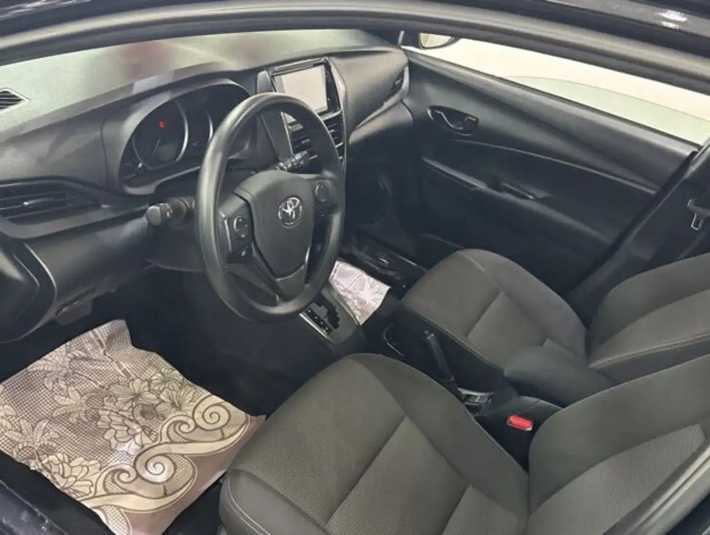 galeria Yaris
