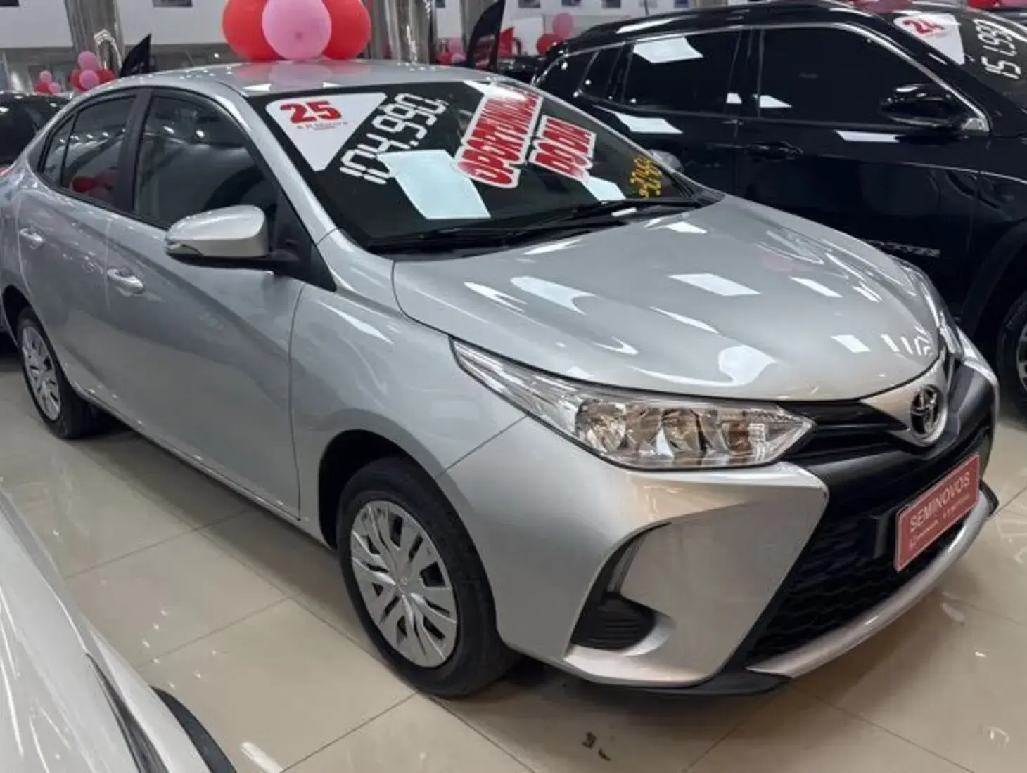 galeria Yaris Sedan
