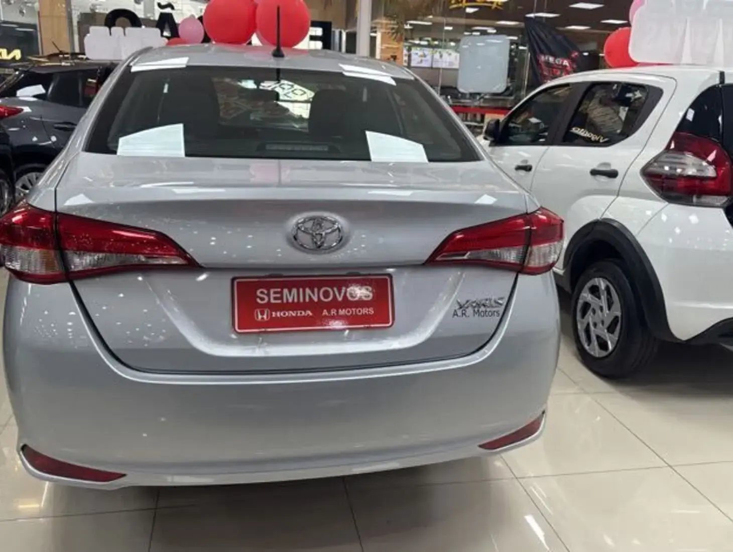 galeria Yaris Sedan