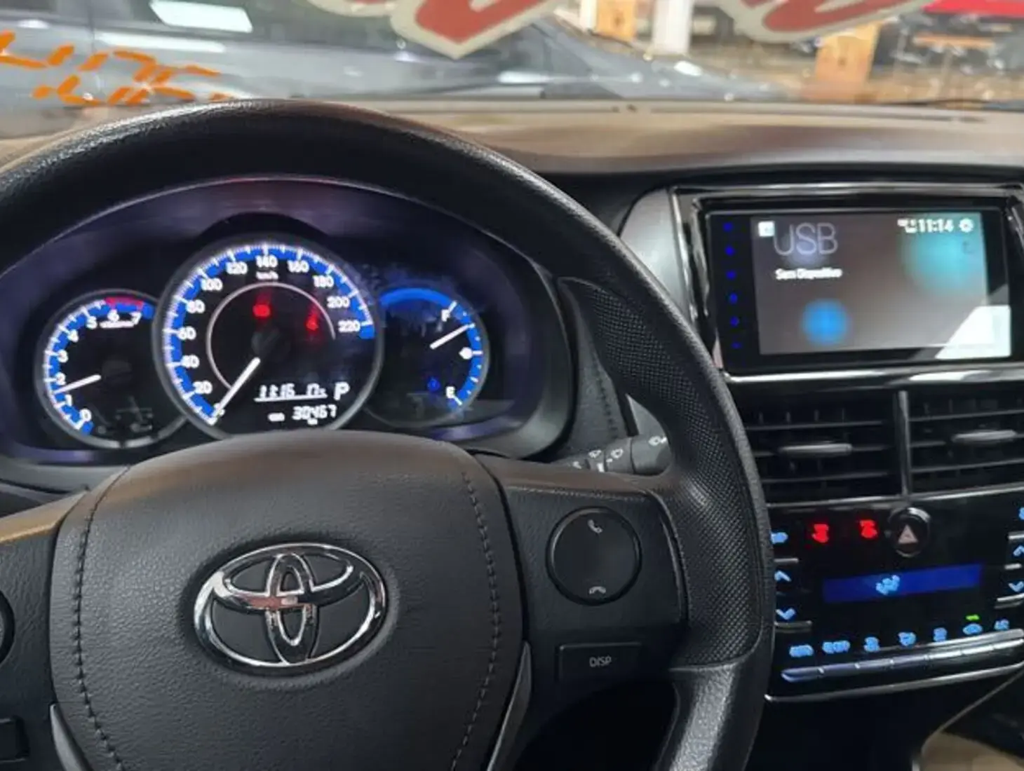 galeria Yaris Sedan