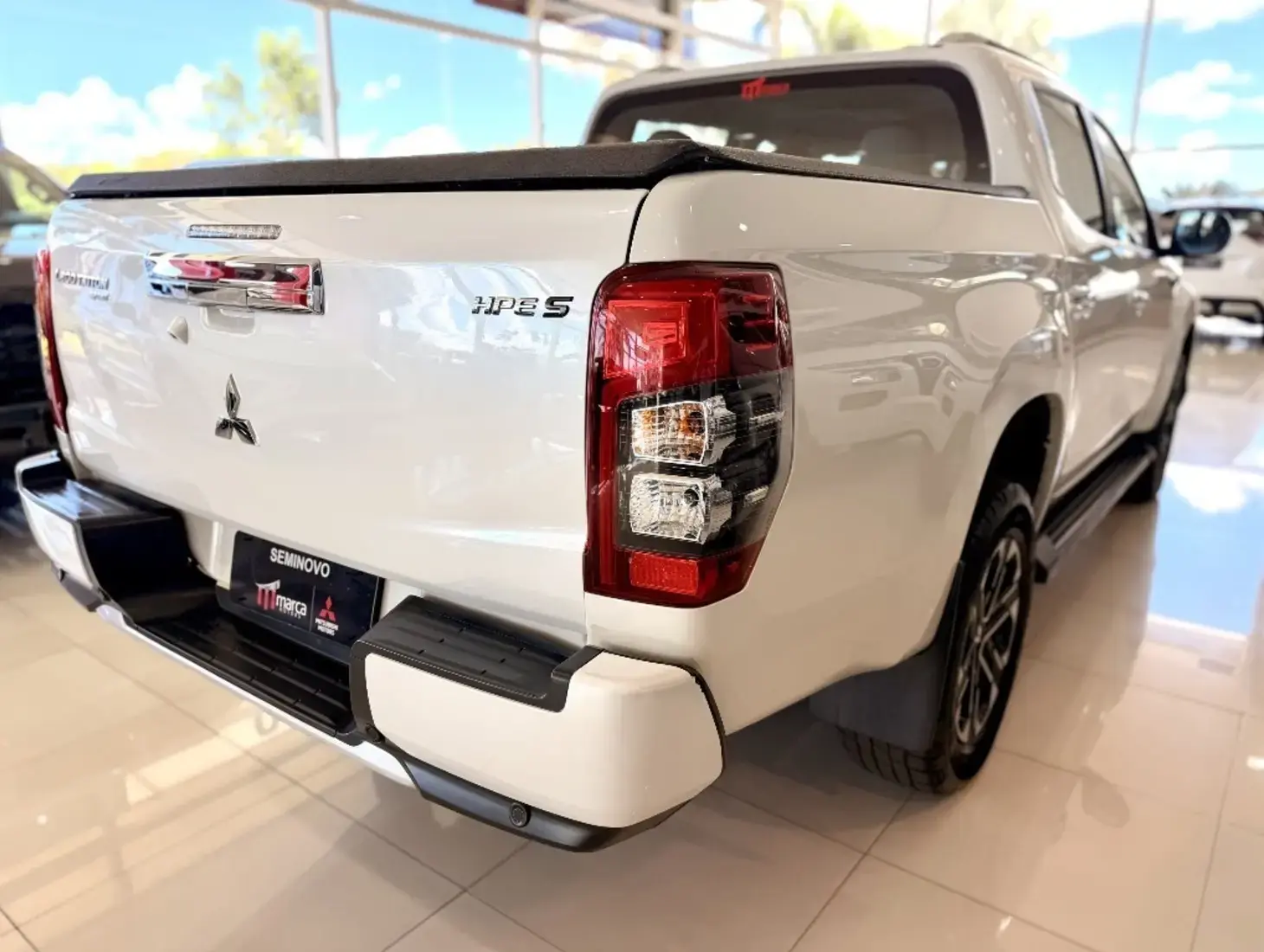 galeria L200 TRITON
