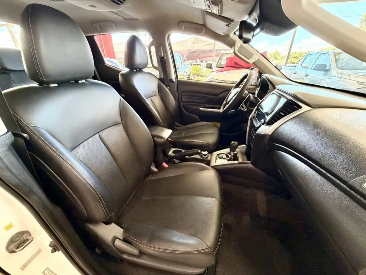 galeria L200 TRITON