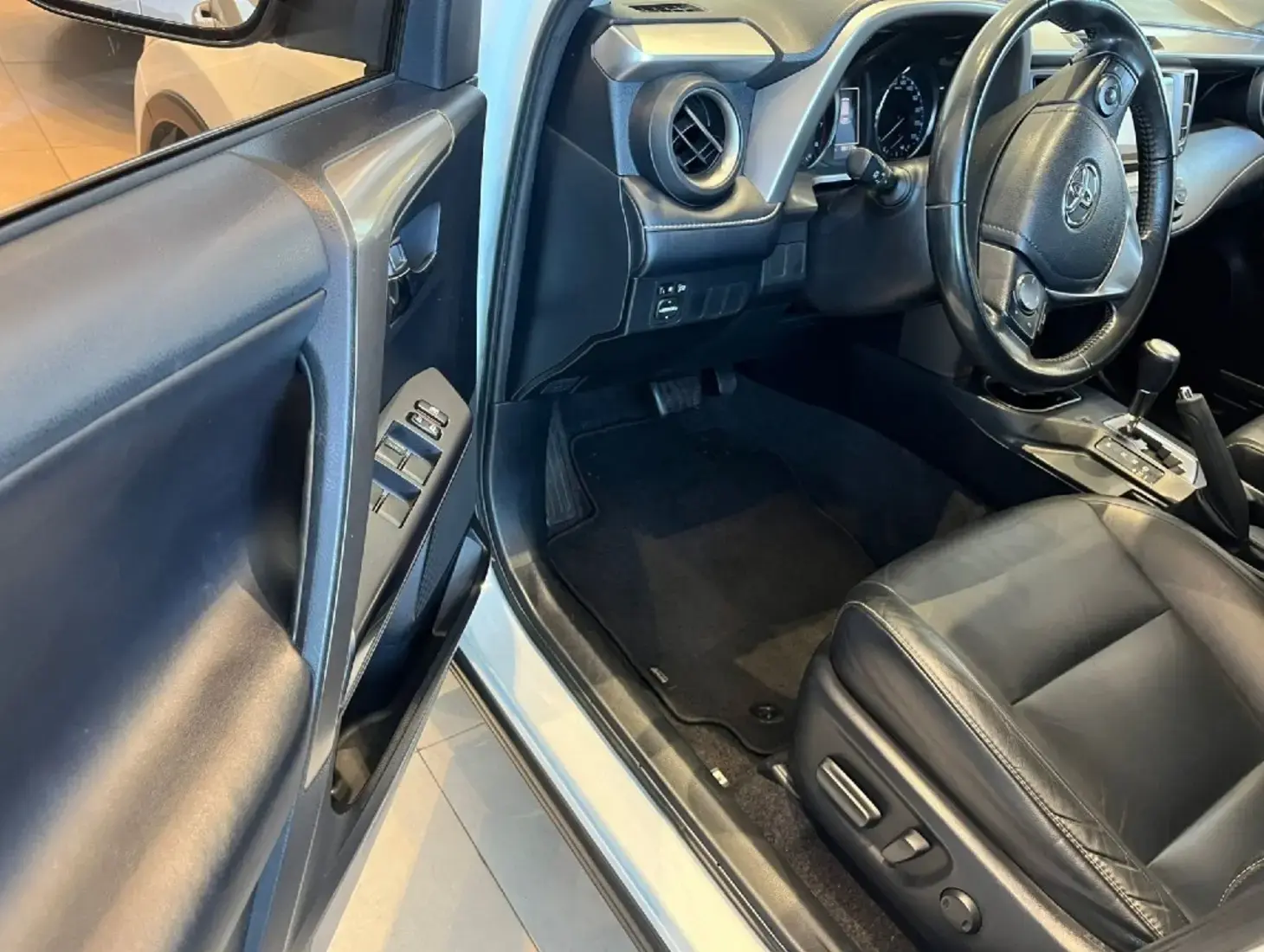 galeria RAV4