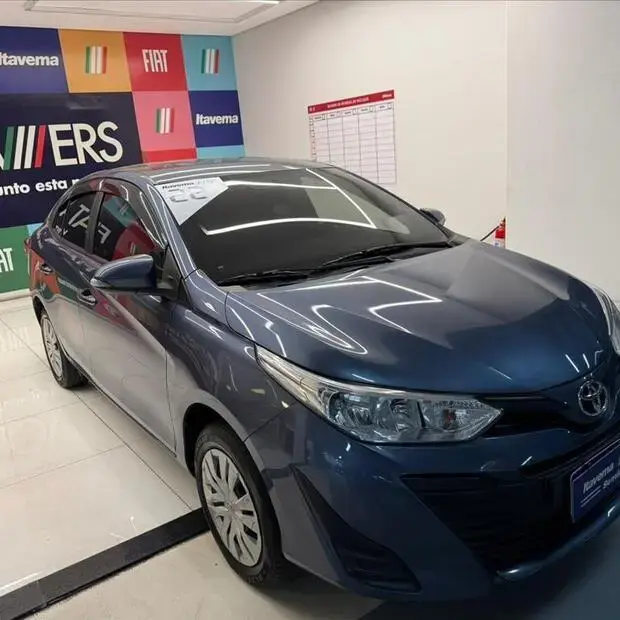 Toyota YARIS 1.5 16V FLEX SEDAN XL LIVE MULTIDRIVE