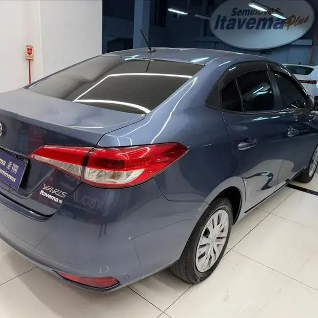 Toyota YARIS 1.5 16V FLEX SEDAN XL LIVE MULTIDRIVE