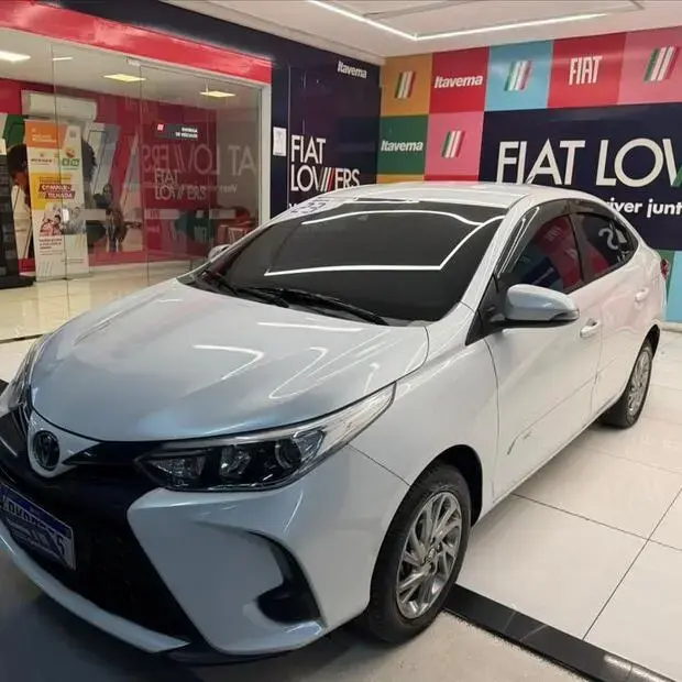 Toyota YARIS 1.5 16V FLEX SEDAN XS CONNECT MULTIDRIVE