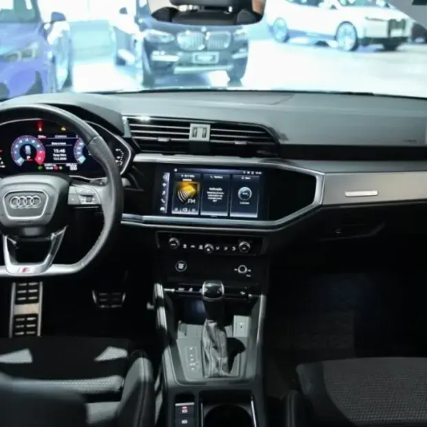 Audi Q3 Performance Black 2.0