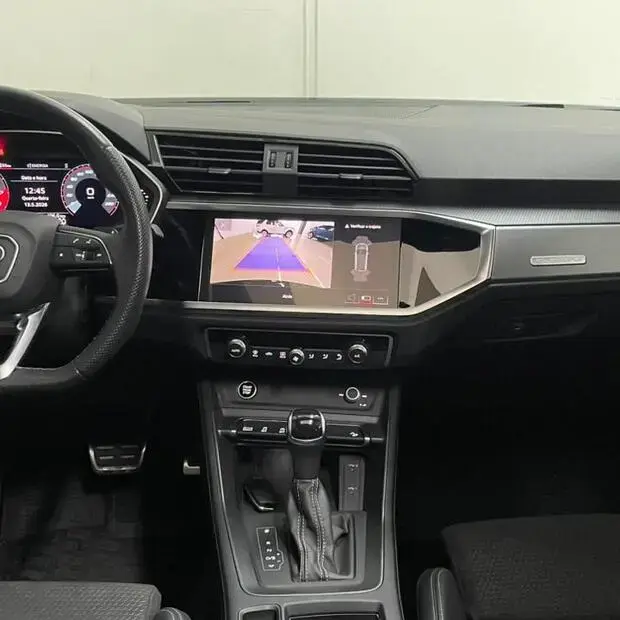 Audi Q3 Performance Black 2.0