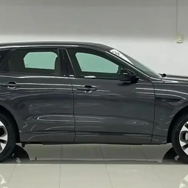 Jaguar F-Pace 2.0 R-Dynamic SE 404cv (Híbrido)