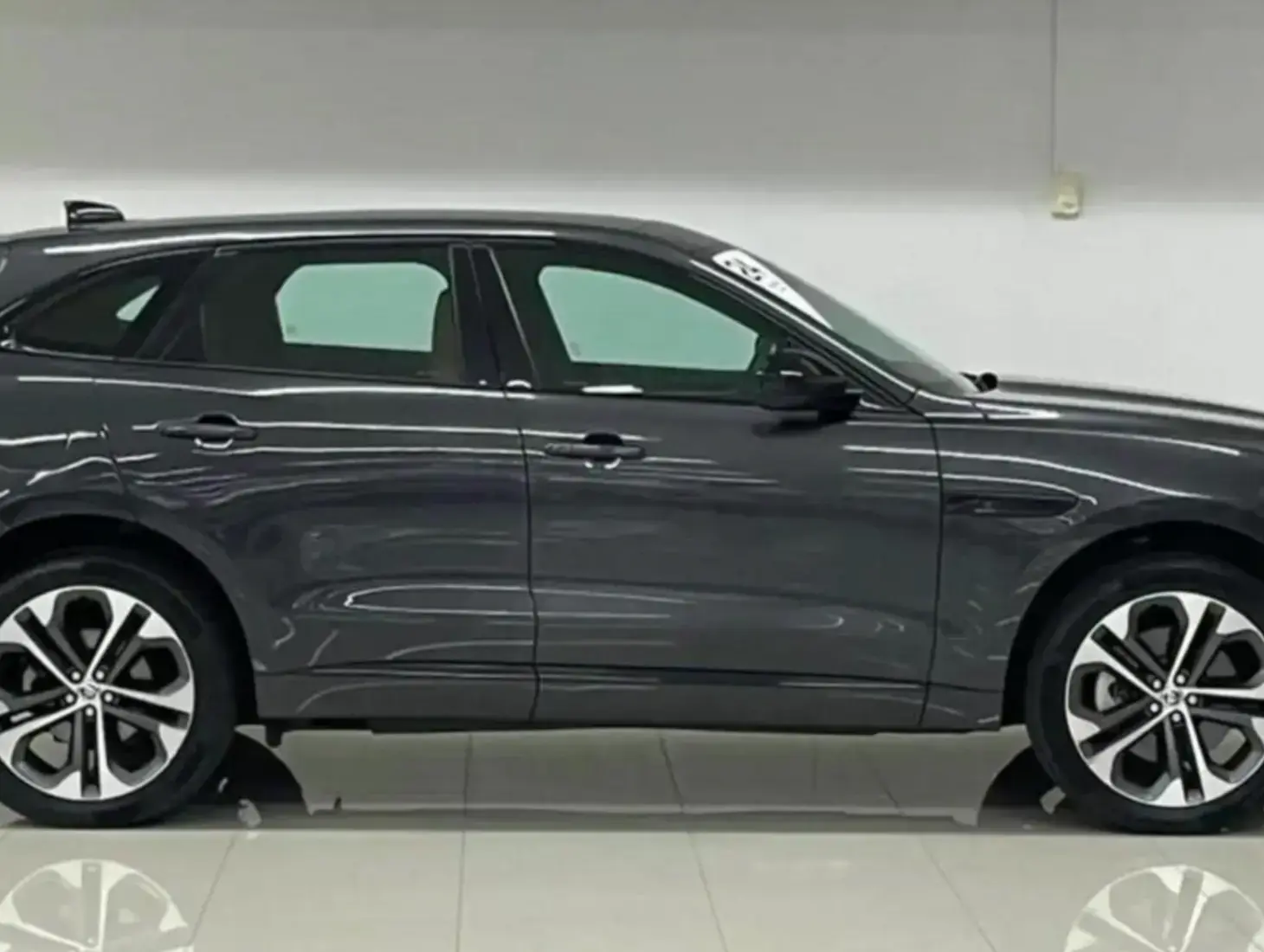 galeria F-Pace