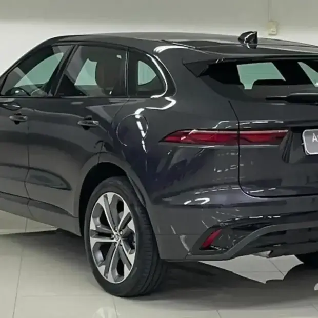 Jaguar F-Pace 2.0 R-Dynamic SE 404cv (Híbrido)
